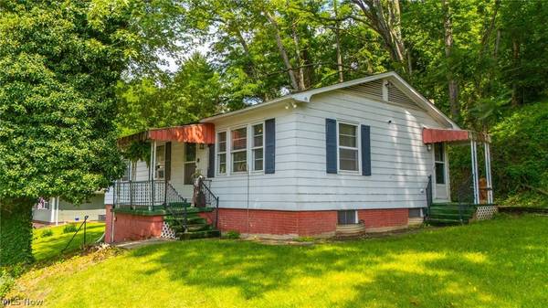 820 Mariann DR, Martins Ferry, OH 43935