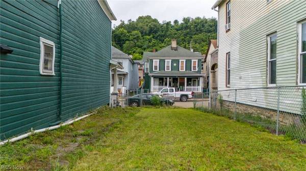 4254 Harrison ST, Bellaire, OH 43906
