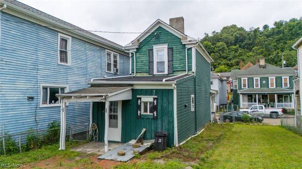 4254 Harrison ST, Bellaire, OH 43906