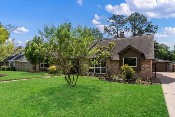 8107 Coolshire LN, Houston, TX 77070