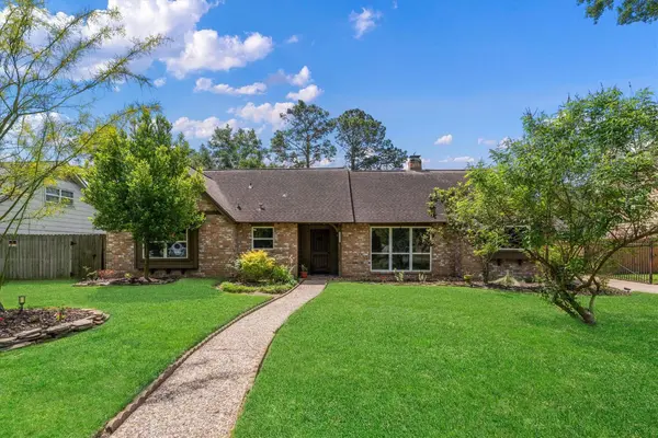 8107 Coolshire LN, Houston, TX 77070