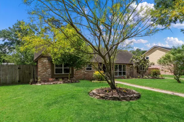 8107 Coolshire LN, Houston, TX 77070