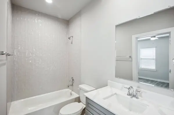 5751 Spring Stuebner Rd, Spring, TX 77389