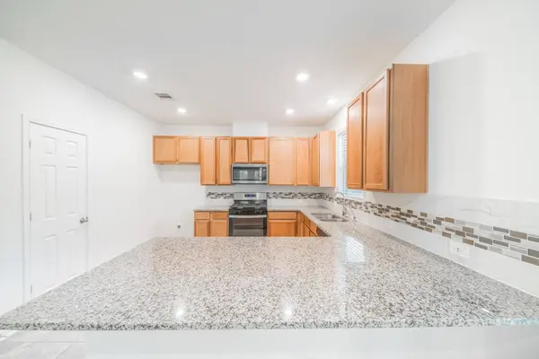 27618 Mesabe DR, Magnolia, TX 77354