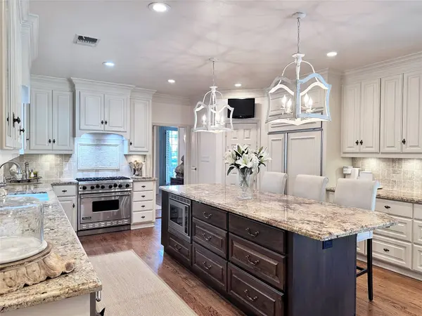 5206 Court Of York, Houston, TX 77069