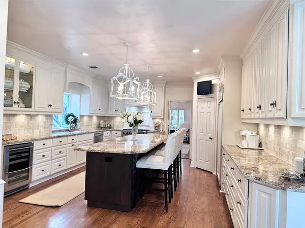 5206 Court Of York, Houston, TX 77069