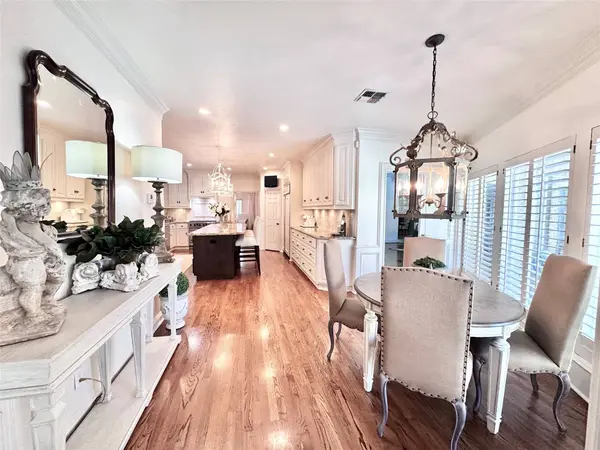 5206 Court Of York, Houston, TX 77069