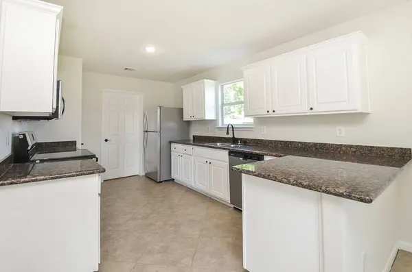 3906 Hollow Cove LN, Richmond, TX 77469