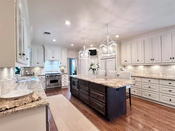 5206 Court Of York, Houston, TX 77069