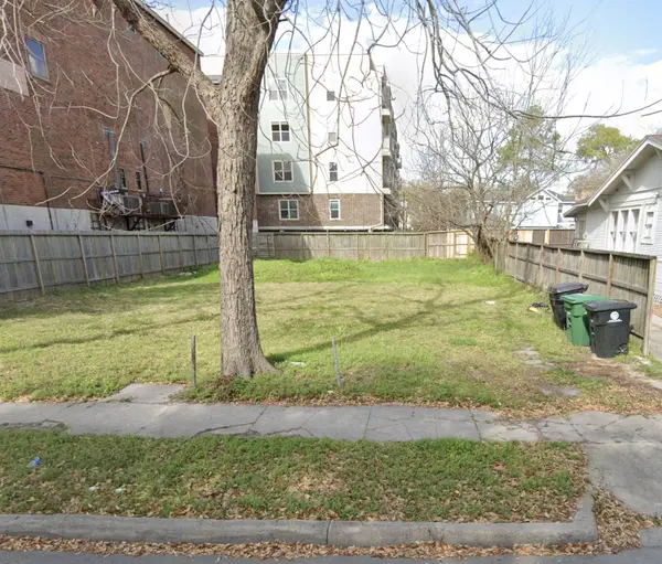 2805 Houston AVE, Houston, TX 77009