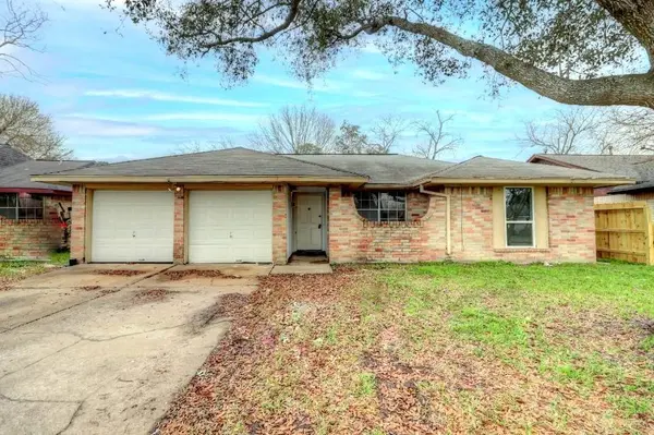 7206 Yellow Pine DR, Houston, TX 77040