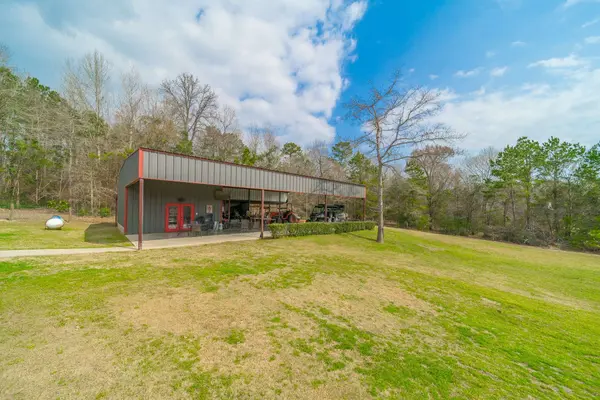 840 Horace Bonds RD, Livingston, TX 77351