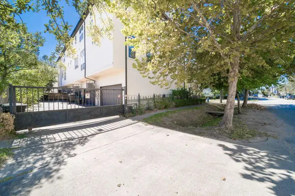 2426 Bevis ST, Houston, TX 77008