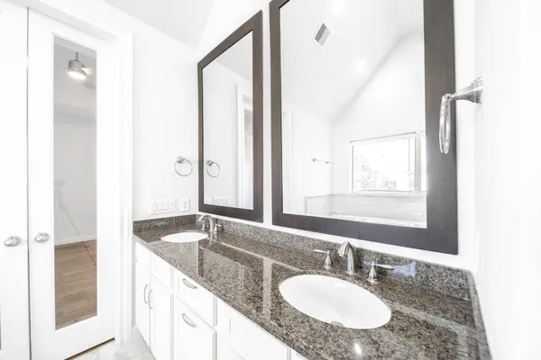 2426 Bevis ST, Houston, TX 77008