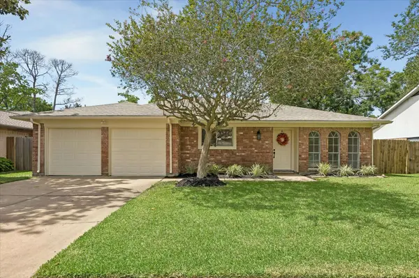 16023 Cavendish DR, Houston, TX 77059