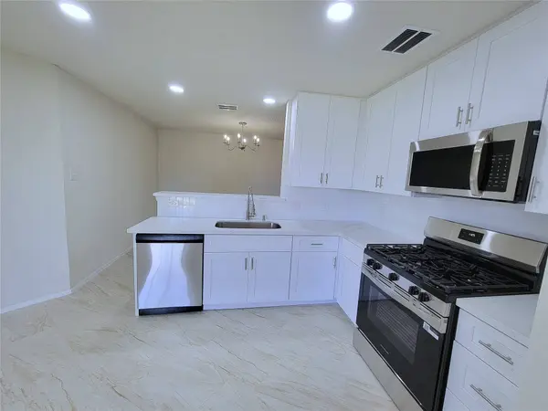 14122 Country Manor DR, Sugar Land, TX 77498