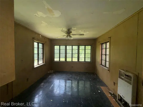 18453 Stansbury ST, Detroit, MI 48235