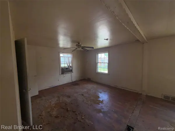 18453 Stansbury ST, Detroit, MI 48235
