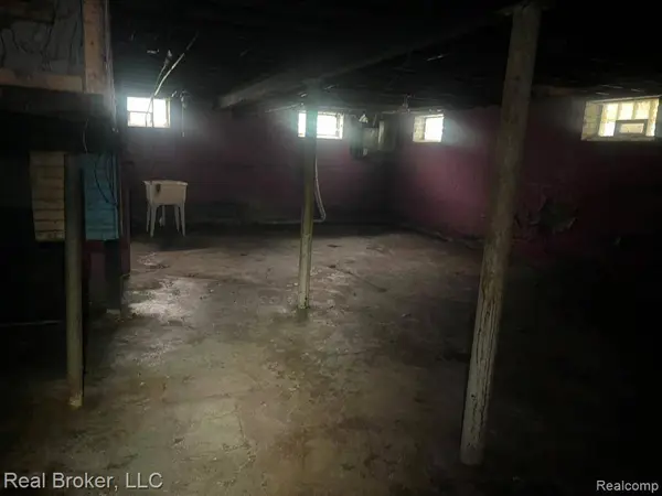 3002 Lawrence ST, Detroit, MI 48206