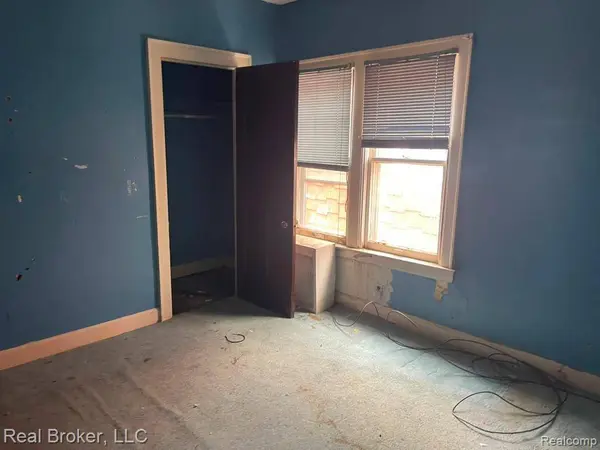 3002 Lawrence ST, Detroit, MI 48206