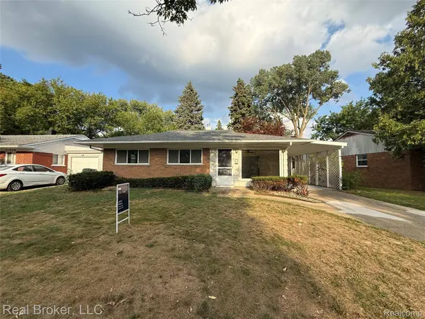 21920 Fern ST, Oak Park, MI 48237