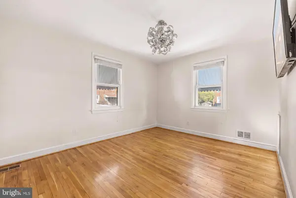 5079 8TH ST NE, Washington, DC 20017