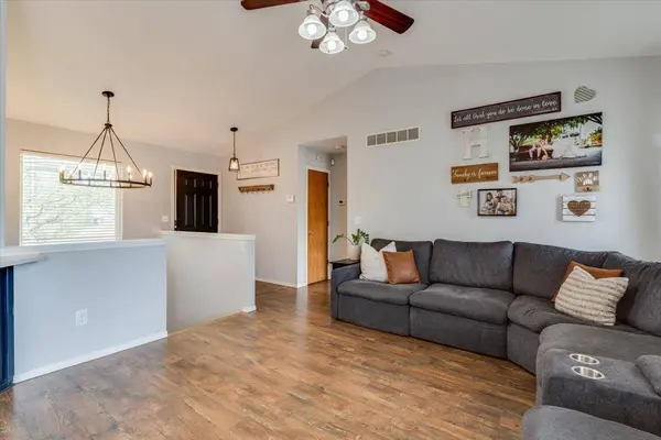 4242 N Dellrose St, Wichita, KS 67220