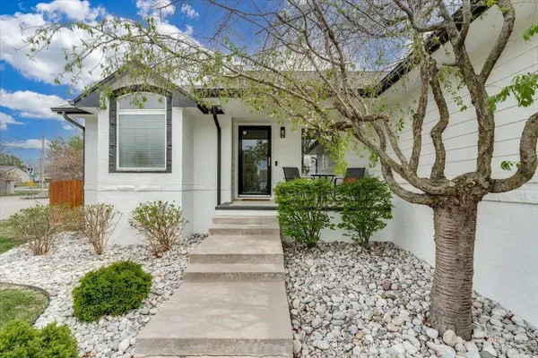 4242 N Dellrose St, Wichita, KS 67220