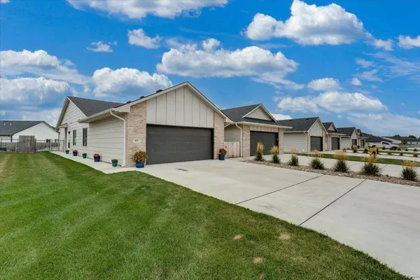 436 W Long Path Ct