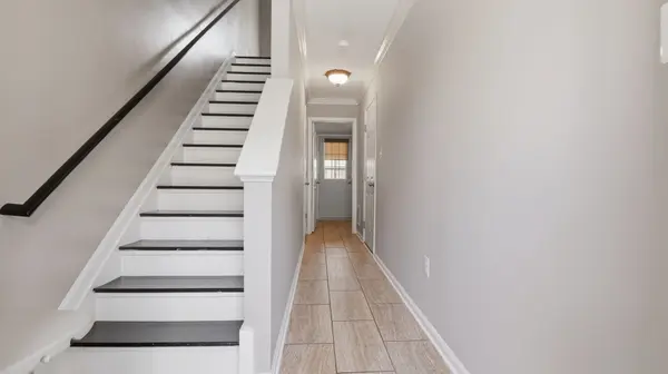 6839 Warfield St, Glen Burnie, MD 21060