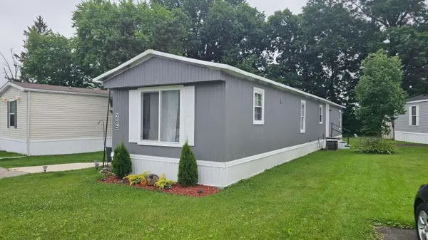 285 Walnut Boulevard, Lewis Center, OH 43035