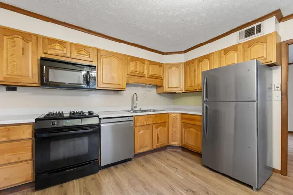 319 W South Street, Worthington, OH 43085