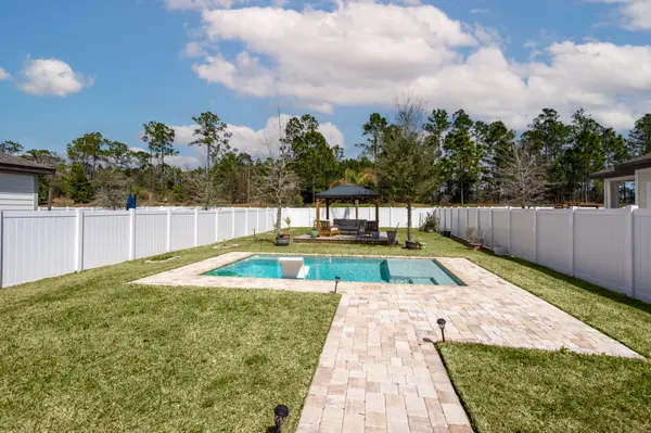 41 Brybar Dr, St Johns, FL 32095-7581