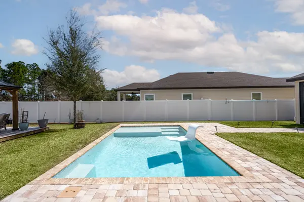 41 Brybar Dr, St Johns, FL 32095-7581