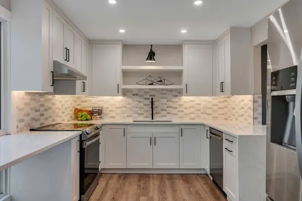 370 Brae Glen CRES SW, Calgary, AB T2W 1B6