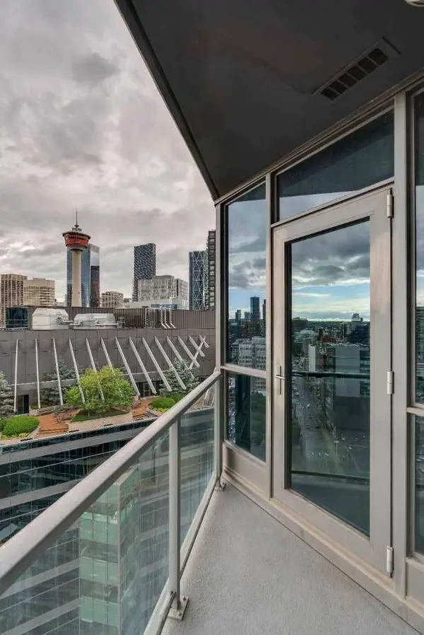 220 12 AVE SE #2001, Calgary, AB T2G 0R5