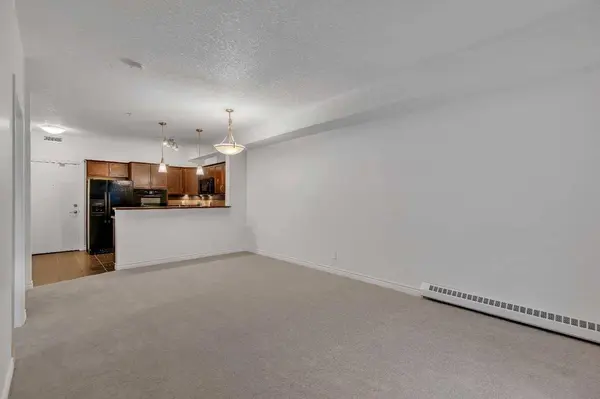 30 Royal Oak PLZ NW #223, Calgary, AB T3G 0C1