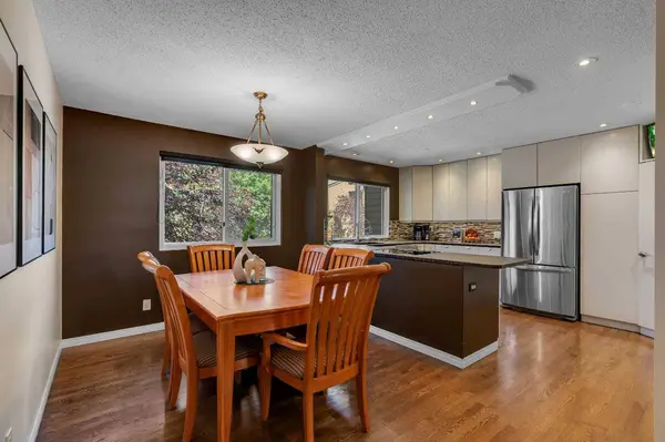 3131 63 AVE SW #205, Calgary, AB T3E 6N4