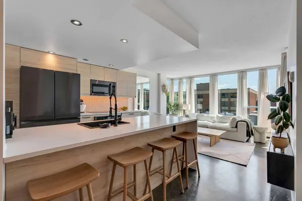 188 15 AVE SW #305, Calgary, AB T2R 1S4