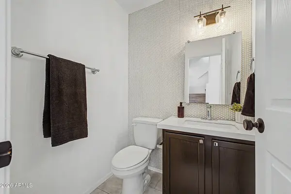 1017 E MARYLAND Avenue #108, Phoenix, AZ 85014