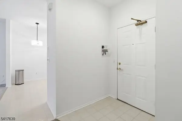 5301 Richmond Rd #301, West Milford Twp., NJ 07480