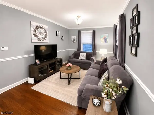 74 8Th Ave, Hawthorne Boro, NJ 07506