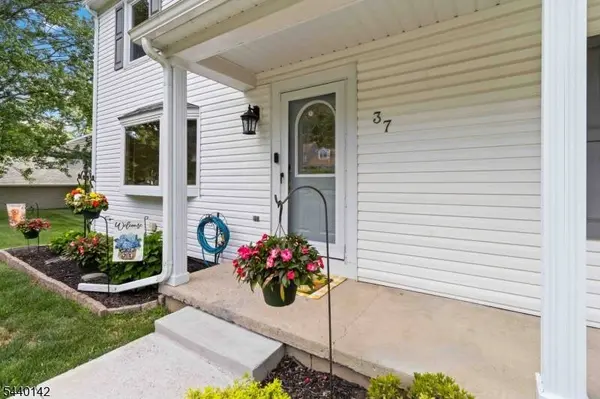 37 Rolling Ridge Rd, West Milford Twp., NJ 07480