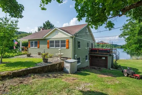48 Lakeside Ave, Hardyston Twp., NJ 07460