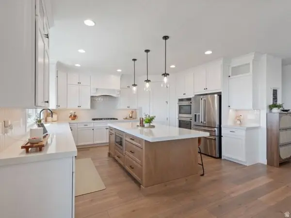 1447 N SHADOW WOOD DR, Kaysville, UT 84037