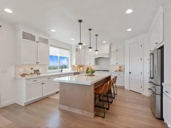1447 N SHADOW WOOD DR, Kaysville, UT 84037