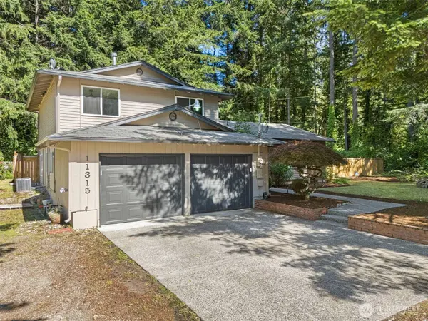 11315 83rd AVE SW, Lakewood, WA 98498