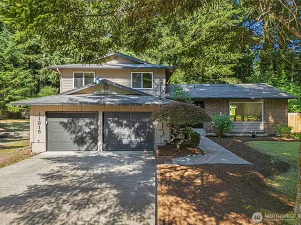 11315 83rd AVE SW, Lakewood, WA 98498