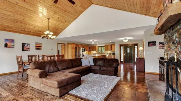 1119 E Chippewa AVE, Bruce, WI 54819