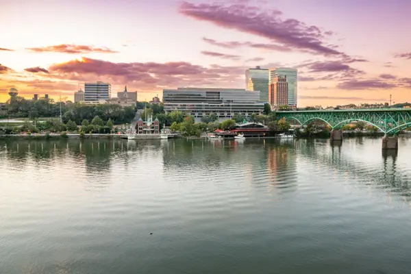 Work-Life Balance in a Digital World: Why Knoxville, TN Is the Perfect Place to Reset